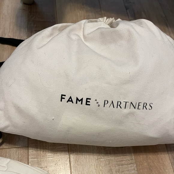 Fame and partners Escala dresses - Picture 7 of 16